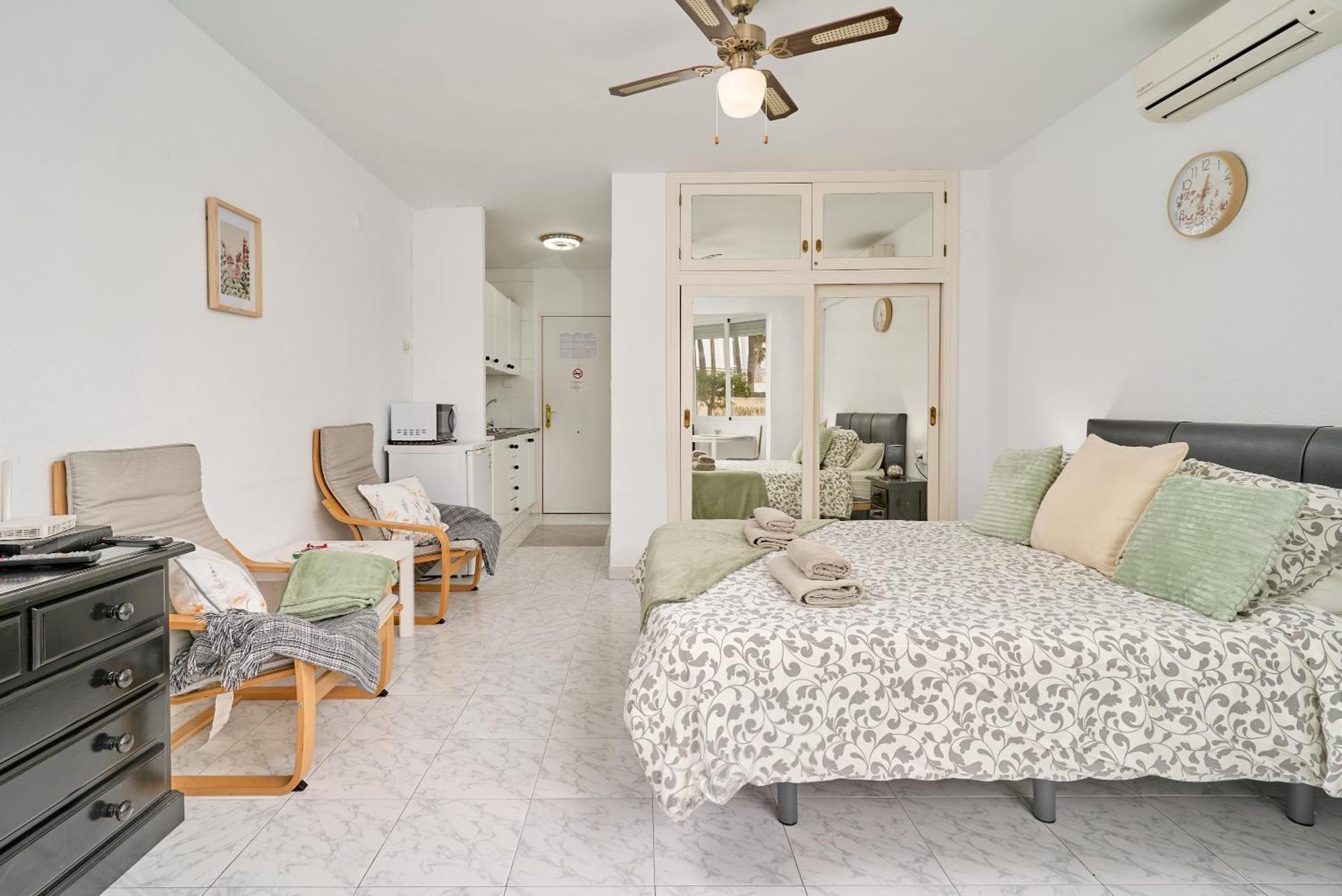 Comfortable Studio Apt Nerja Kültér fotó